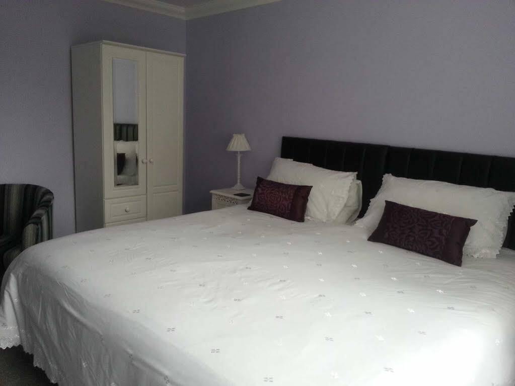 Acer Lodge Bed & Breakfast マンドフォード エクステリア 写真